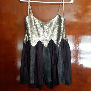 NWT! Gimmicks tank, size medium.